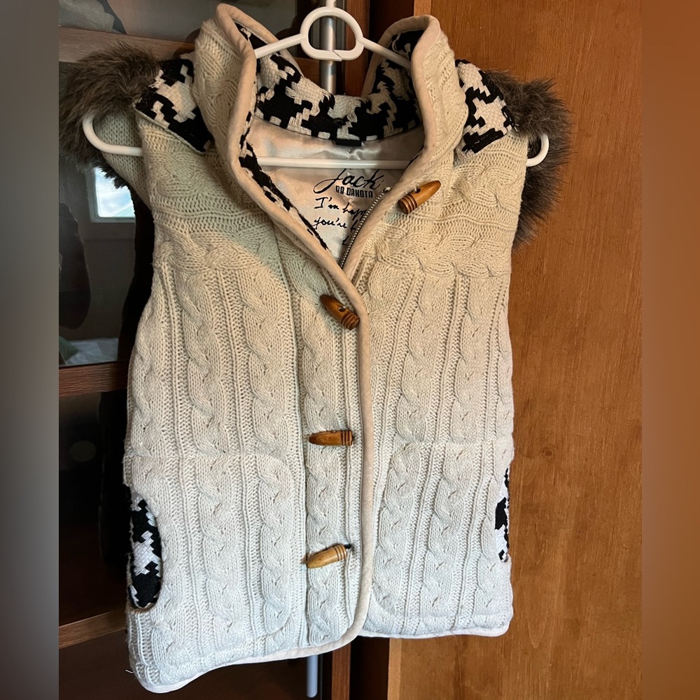 Jack by BB Dakota cable knit vest